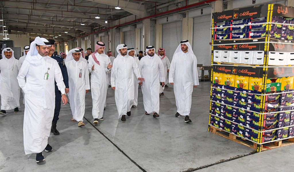 Qatar Municipality Minister Praises Abu Samra Border Readiness to Strengthen Food Security