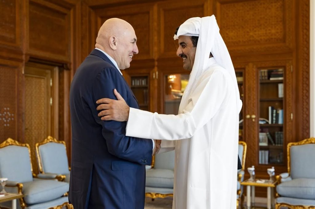 HH The Amir Meets Minister of Defense of Italy to Discuss Defense Cooperation and Regional Developments