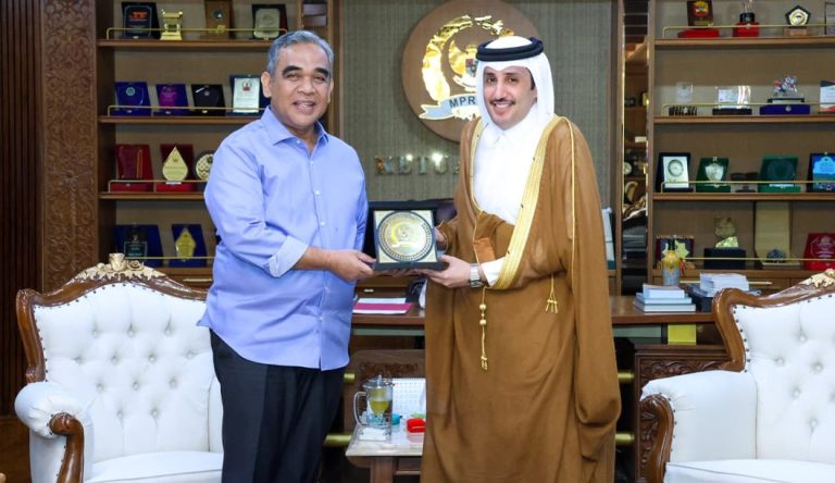 Speaker of Indonesian People’s Consultative Assembly Meets Qatar’s Ambassador