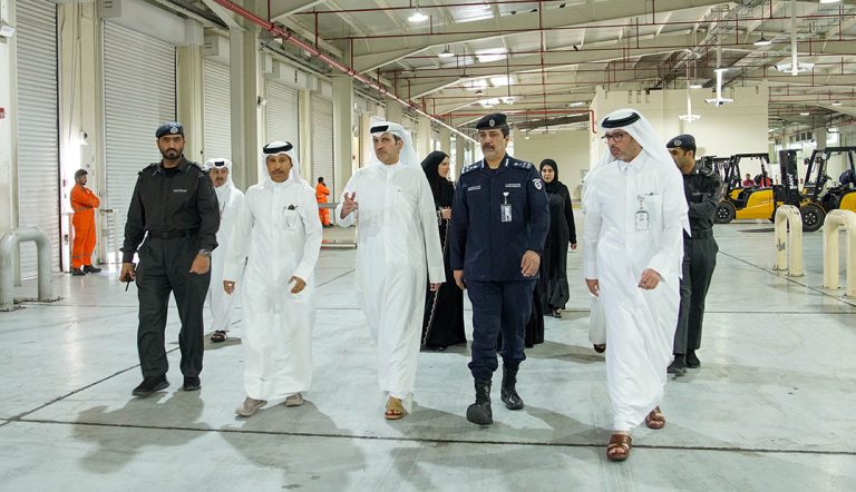 MoPH delegation inspects food and medicine inspection units and Food Safety Laboratory at Abu Samra border crossing.