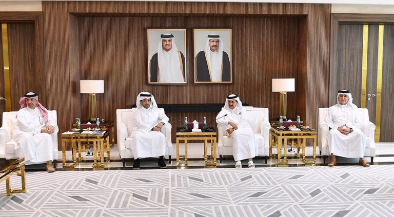 Qatar Chamber, Qatar Tourism Discuss Challenges Facing Private Tourism Sector.